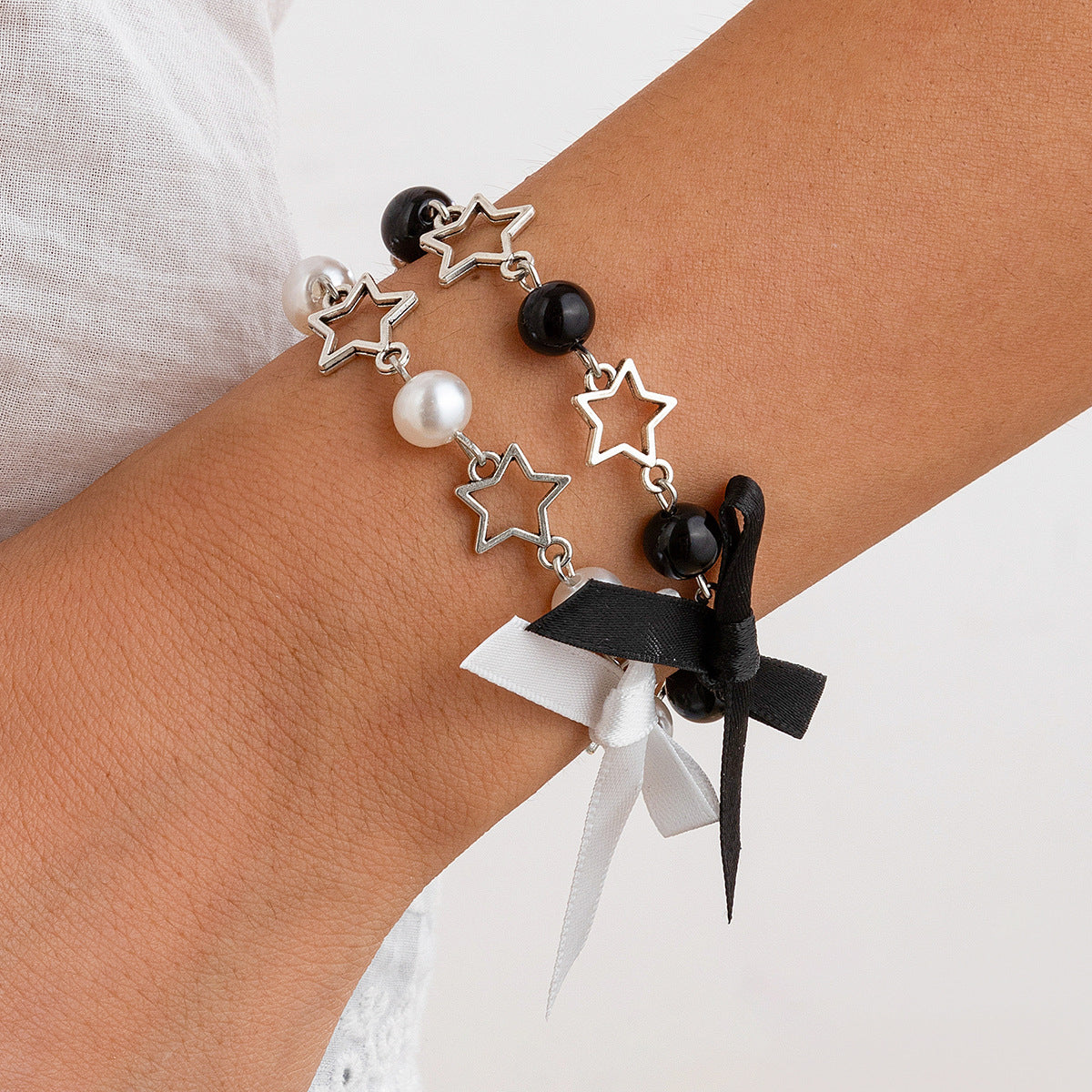 Small Fresh Butterfly Combined with Gold Bracelet